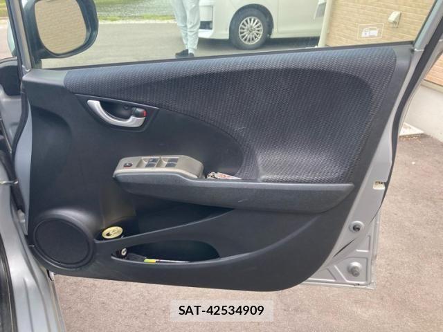 Honda FIT HYBRID 2011-10 7327070-15