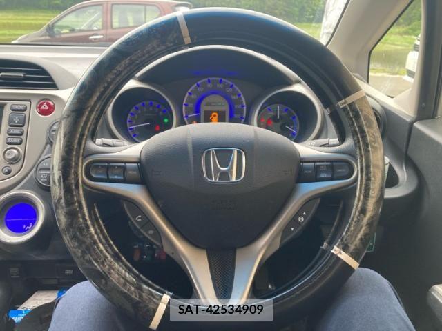 Honda FIT HYBRID 2011-10 7327070-19
