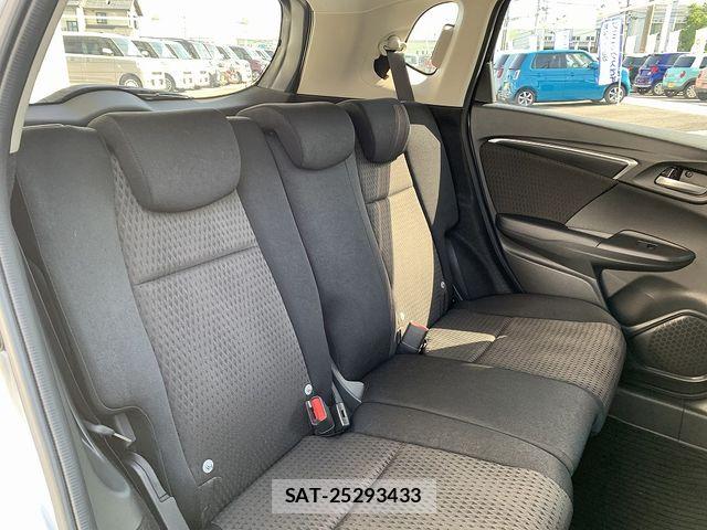 Honda FIT HYBRID 2019-06 7327058-18