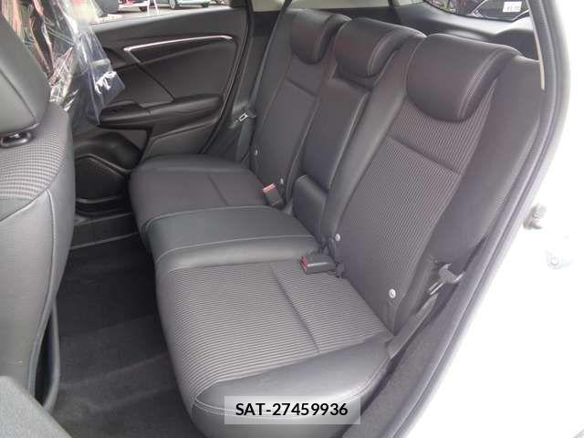 Honda FIT HYBRID 2017-07 7327061-13