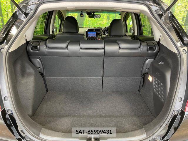 Honda FIT HYBRID 2019-04 7327060-9