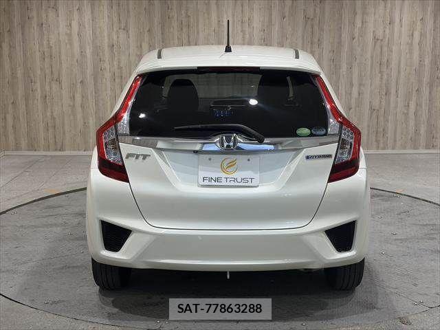 Honda FIT HYBRID 2013-12 7327065-17