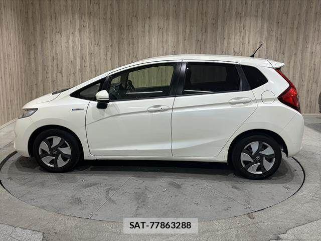 Honda FIT HYBRID 2013-12 7327065-19