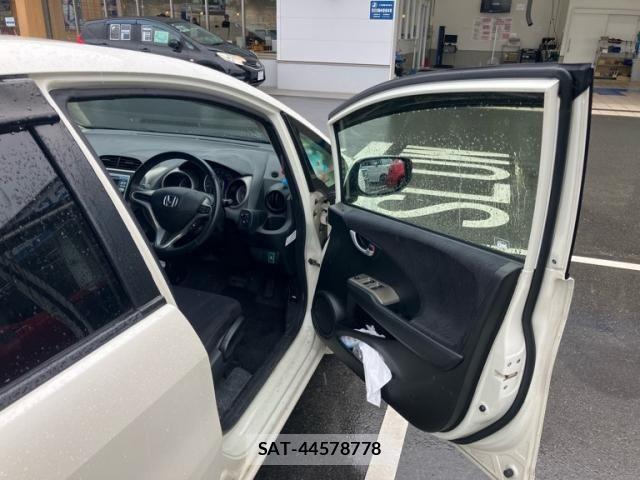Honda FIT HYBRID 2012-02 7327068-9