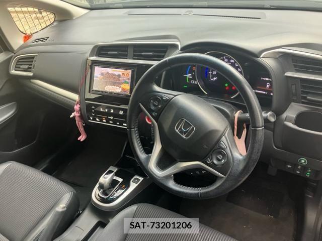 Honda FIT HYBRID 2018-07 7357757-16