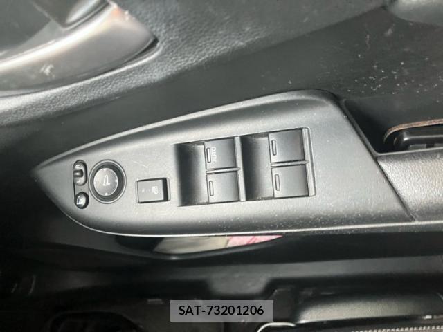 Honda FIT HYBRID 2018-07 7357757-17