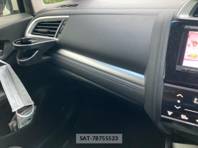 Honda FIT HYBRID 2016-11 7357760-24