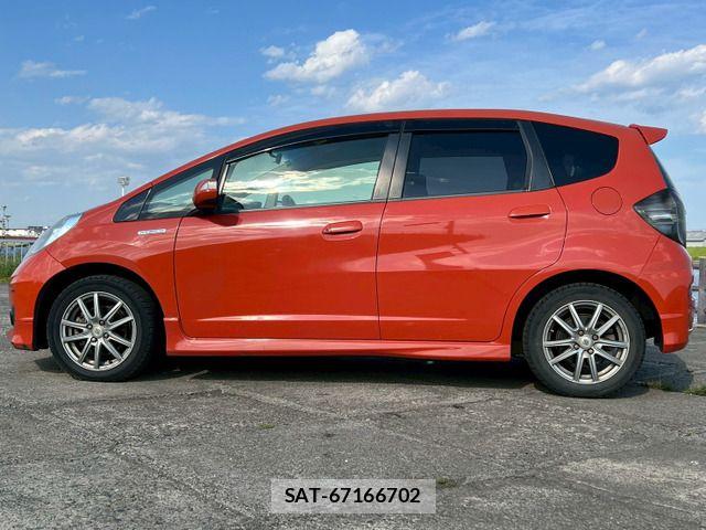 Honda FIT HYBRID 2012-08 7357763-10