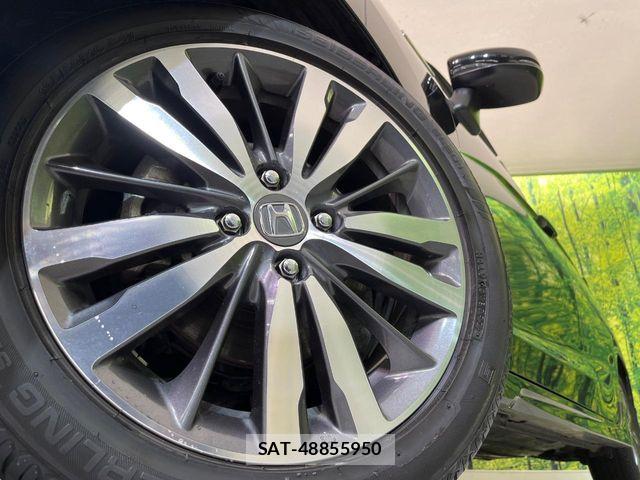 Honda FIT HYBRID 2016-05 7357756-12