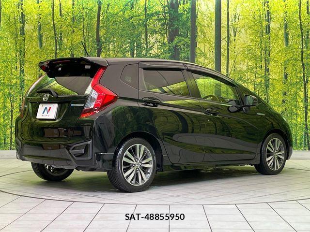 Honda FIT HYBRID 2016-05 7357756-16