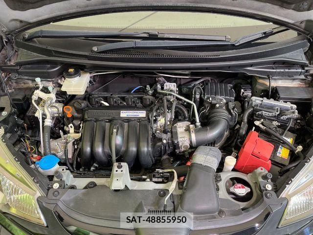 Honda FIT HYBRID 2016-05 7357756-17