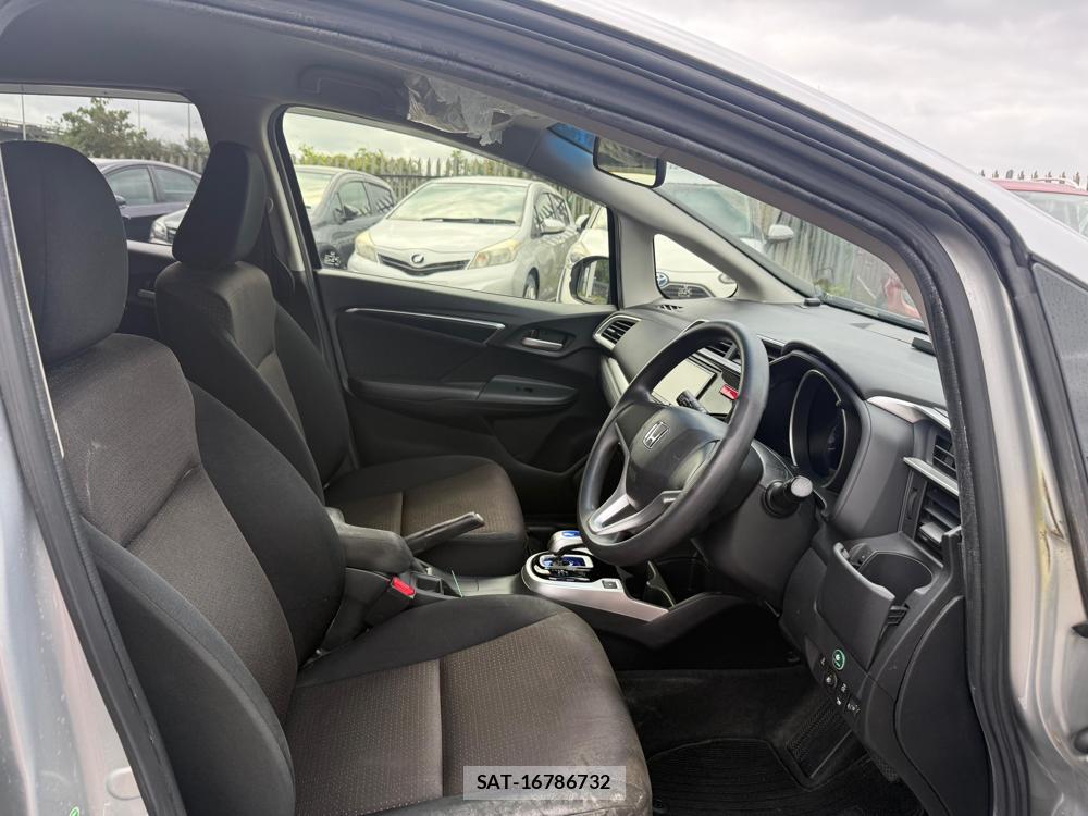 Honda FIT HYBRID 2013-11 922469-10