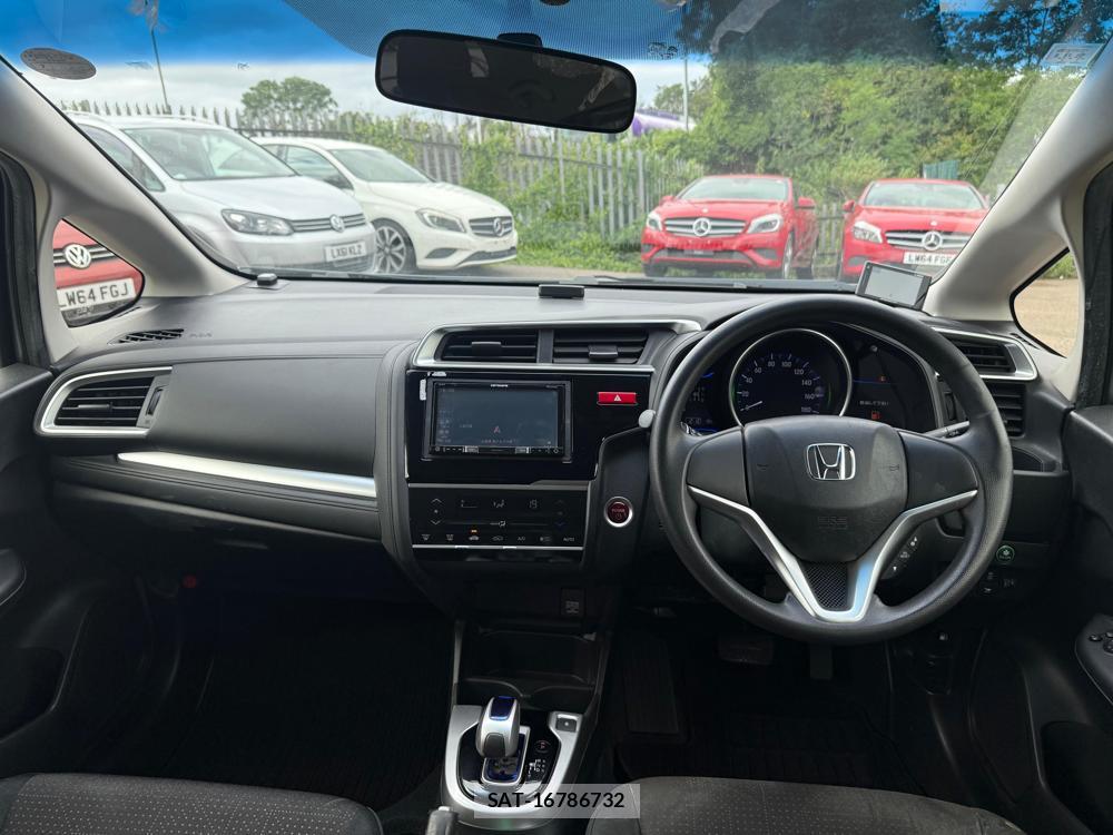 Honda FIT HYBRID 2013-11 922469-11