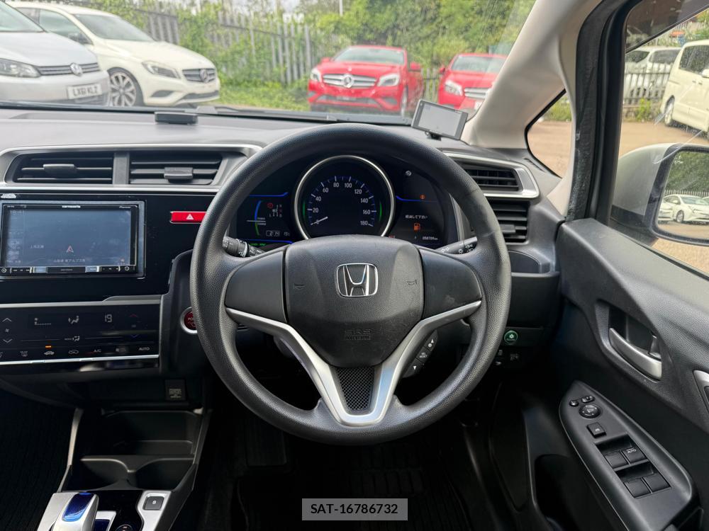 Honda FIT HYBRID 2013-11 922469-12