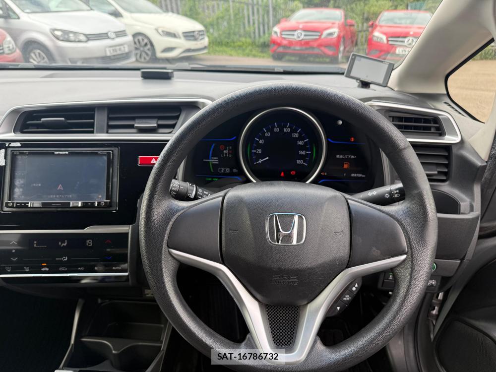 Honda FIT HYBRID 2013-11 922469-13