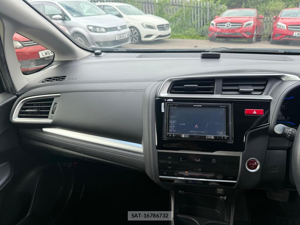 Honda FIT HYBRID 2013-11 922469-17