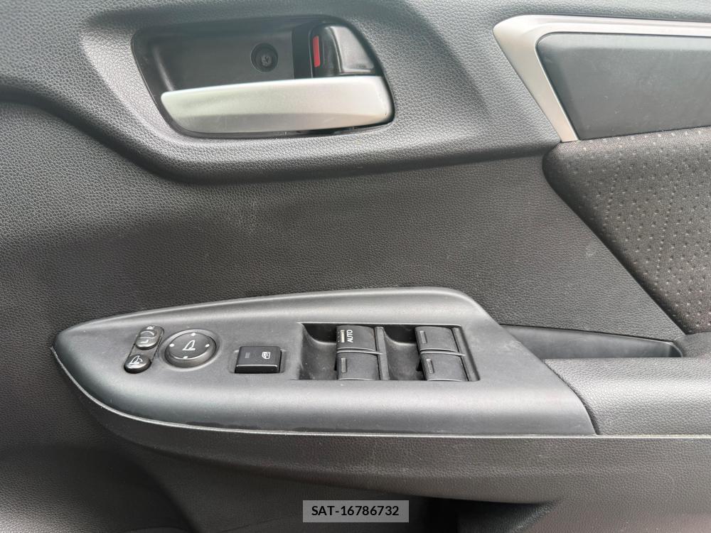 Honda FIT HYBRID 2013-11 922469-22