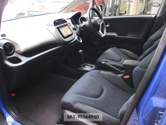 Honda FIT HYBRID 2012-04 7357764-10