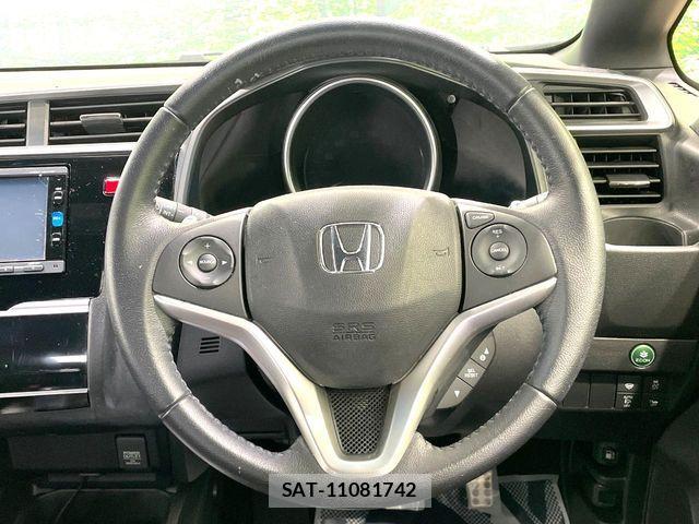 Honda FIT HYBRID 2016-08 7392156-10