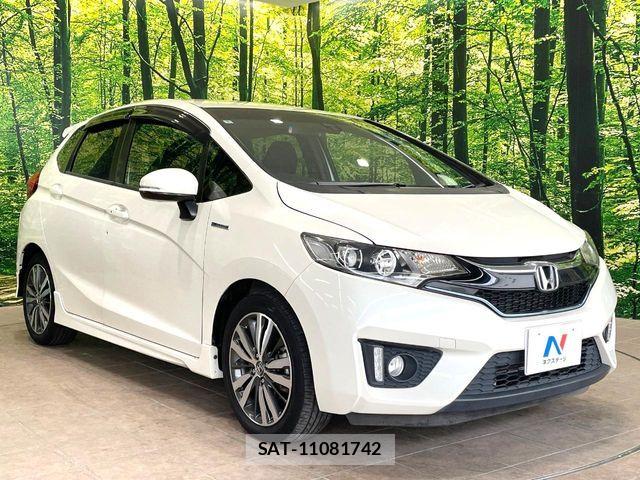 Honda FIT HYBRID 2016-08 7392156-15