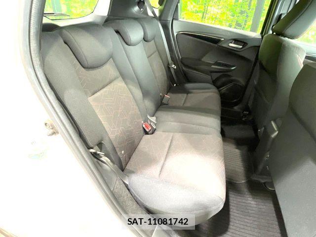 Honda FIT HYBRID 2016-08 7392156-8