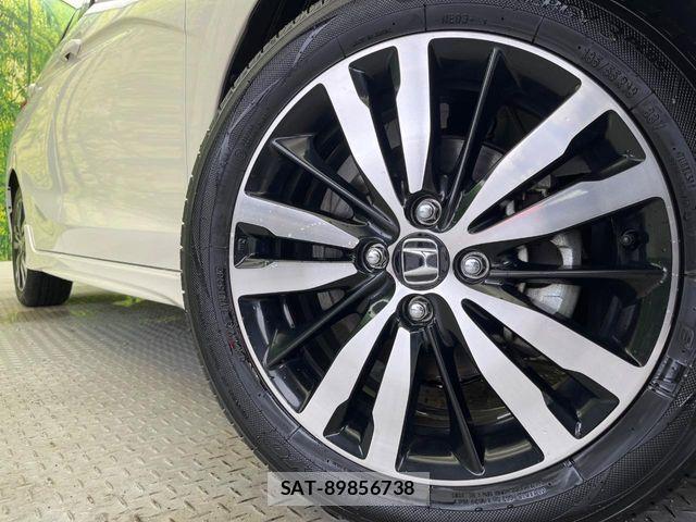 Honda FIT HYBRID 2017-06 7392149-13