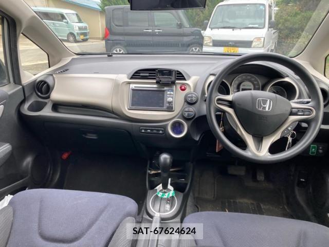Honda FIT HYBRID 2013-05 7392162-13