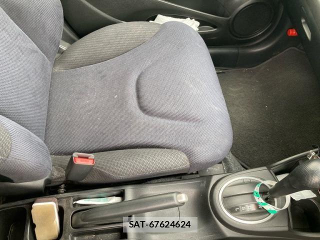 Honda FIT HYBRID 2013-05 7392162-17