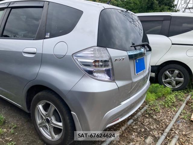 Honda FIT HYBRID 2013-05 7392162-3