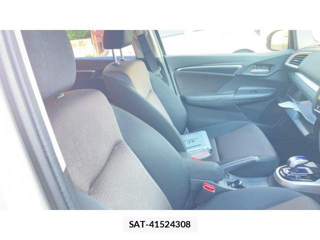 Honda FIT HYBRID 2016-03 7392158-10