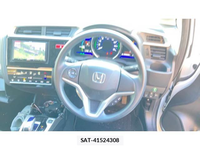 Honda FIT HYBRID 2016-03 7392158-13
