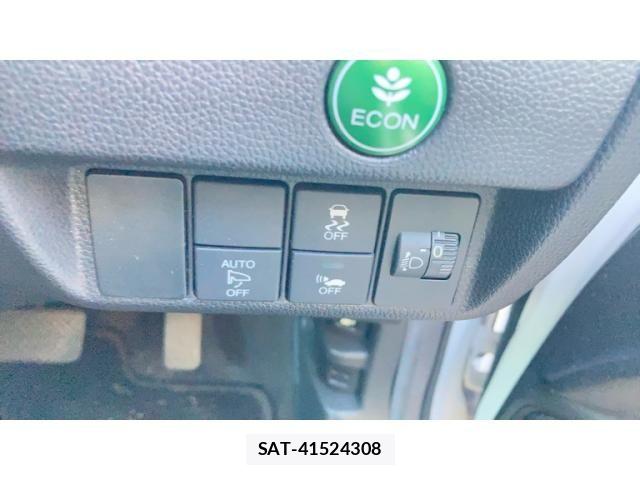 Honda FIT HYBRID 2016-03 7392158-14