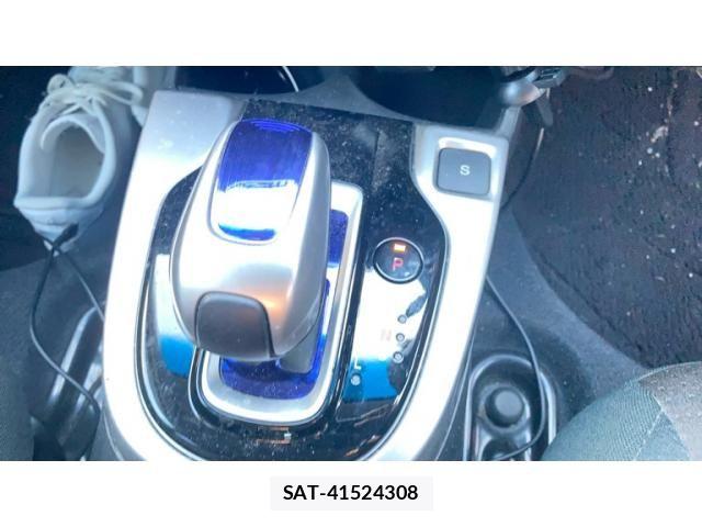 Honda FIT HYBRID 2016-03 7392158-17