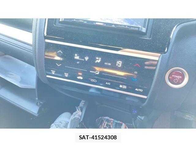 Honda FIT HYBRID 2016-03 7392158-18