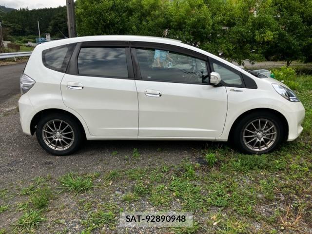 Honda FIT HYBRID 2011-12 7392166-3