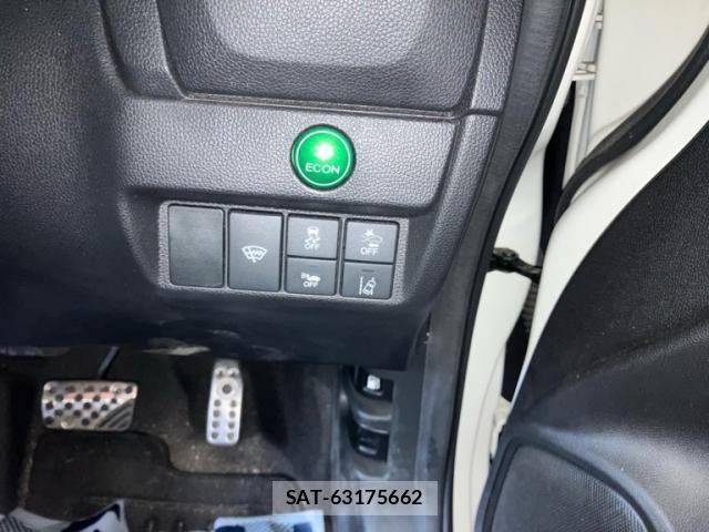 Honda FIT HYBRID 2017-10 7392153-18