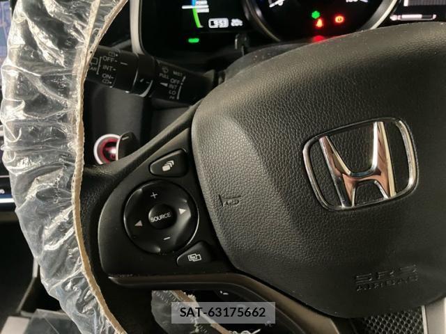 Honda FIT HYBRID 2017-10 7392153-21