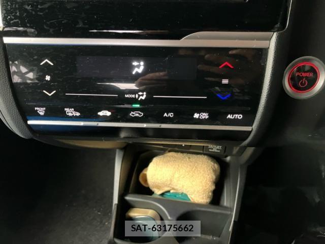 Honda FIT HYBRID 2017-10 7392153-22