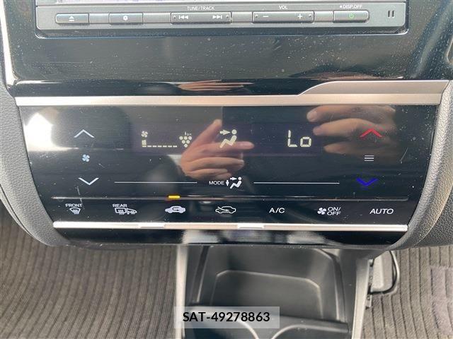 Honda FIT HYBRID 2015-11 7392159-16