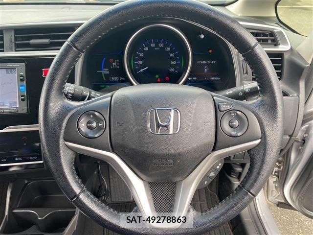 Honda FIT HYBRID 2015-11 7392159-24