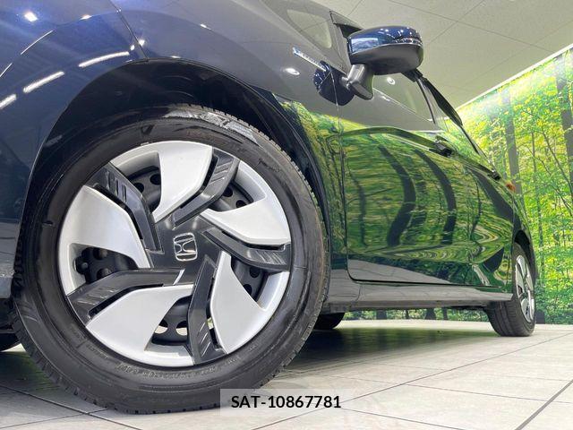 Honda FIT HYBRID 2015-12 7392157-12