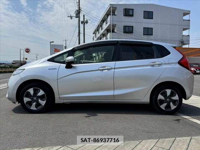 Honda FIT HYBRID 2016-04 7454312-10