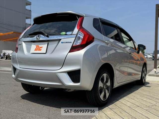 Honda FIT HYBRID 2016-04 7454312-14