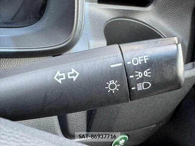 Honda FIT HYBRID 2016-04 7454312-26