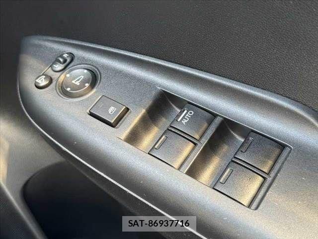Honda FIT HYBRID 2016-04 7454312-28
