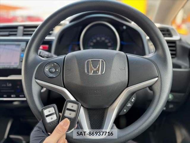 Honda FIT HYBRID 2016-04 7454312-4