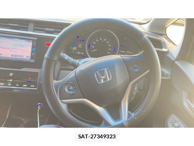 Honda FIT HYBRID 2016-12 7454320-8