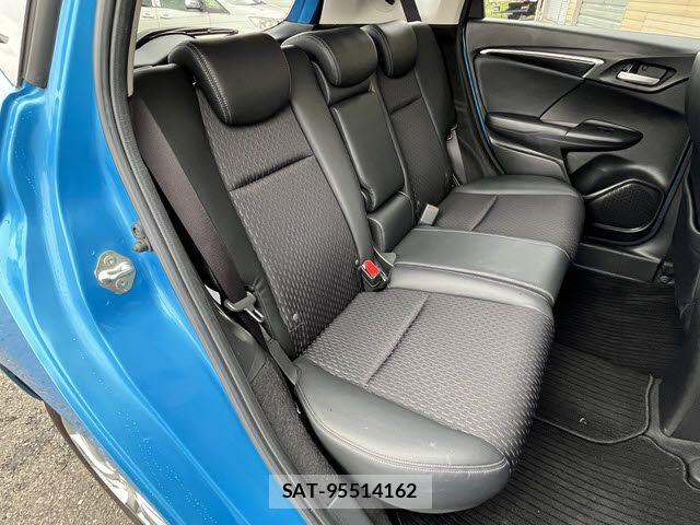 Honda FIT HYBRID 2013-10 7454310-12