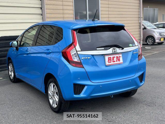 Honda FIT HYBRID 2013-10 7454310-8