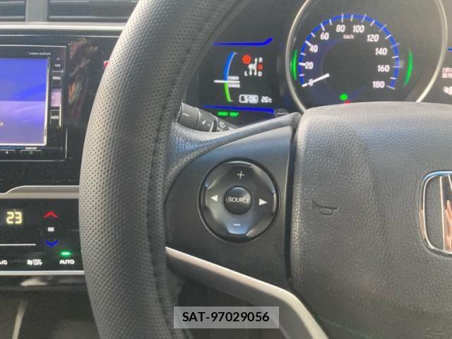 Honda FIT HYBRID 2015-10 7454319-15